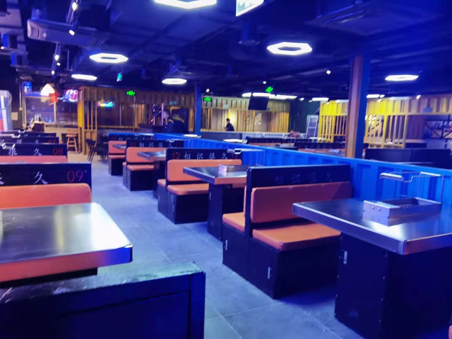 我要開燒烤店請問一下無煙燒烤設備多少錢