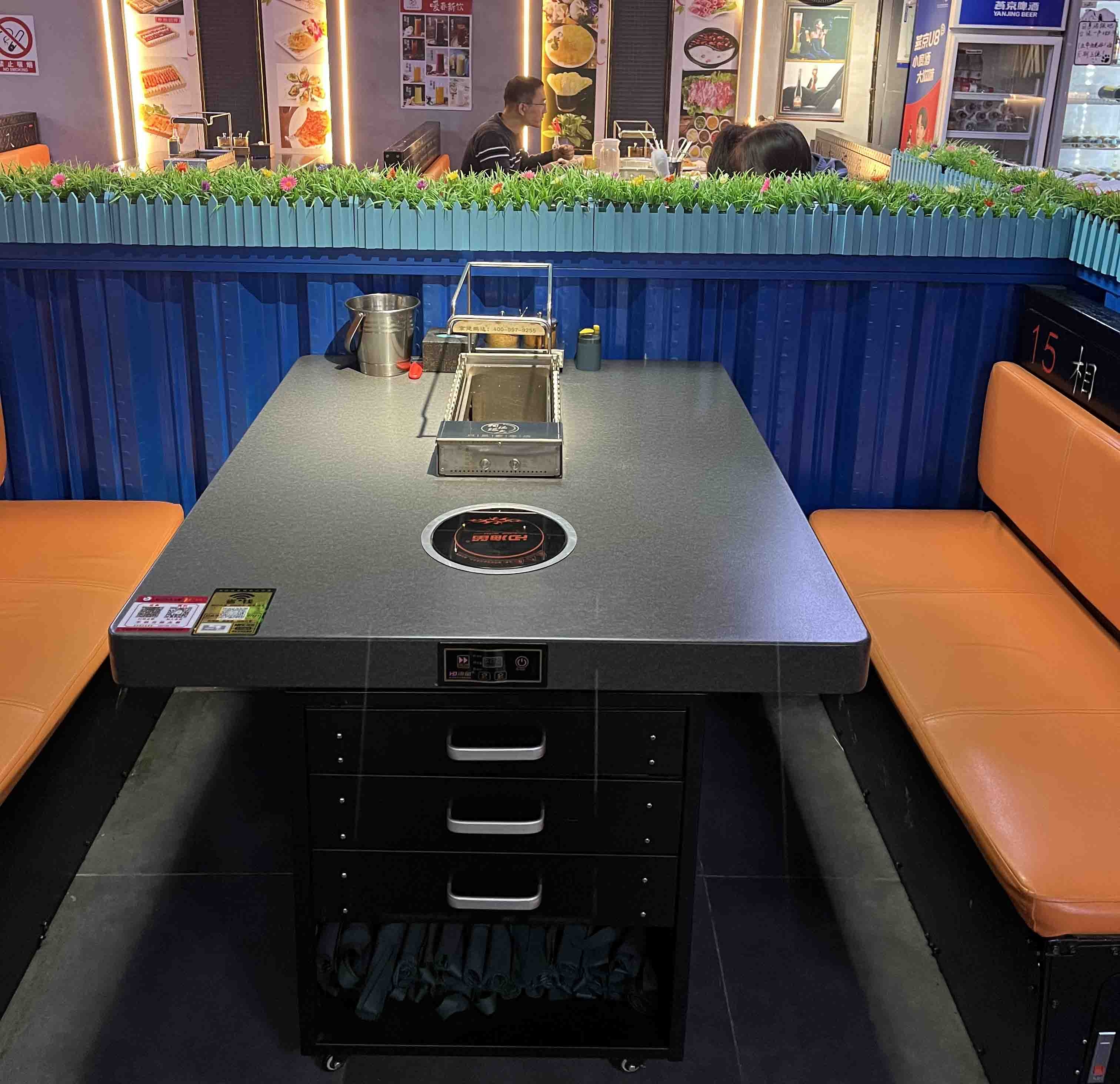 不用燒烤師傅的自動燒烤店使用電烤爐的幾個優勢